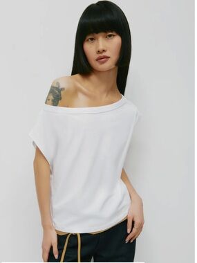 KOTN White Off-Shoulder Short Sleeve Tee